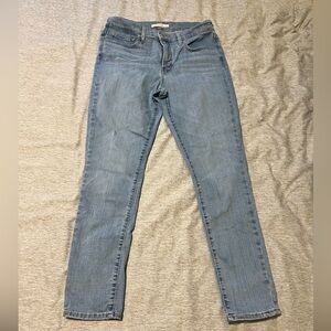Levi skinny jeans